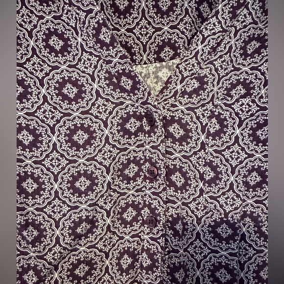 Market & Spruce Purple sleeveless shirt. - Picture 5 of 6